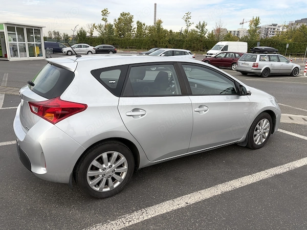 TOYOTA Auris 2013 — imagine 2