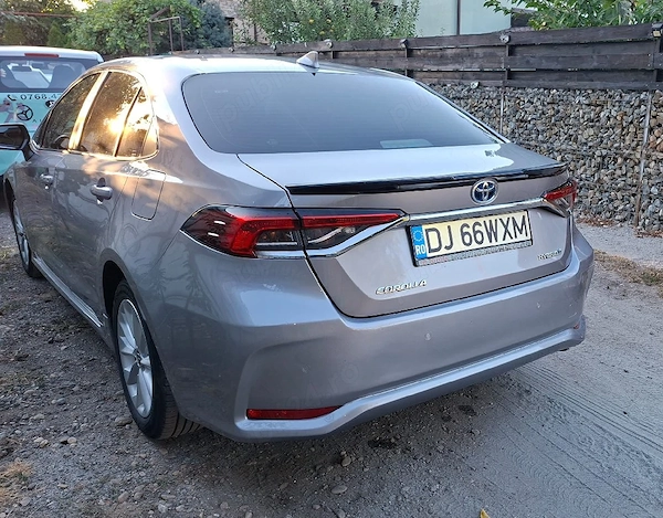 TOYOTA Corolla 2021 — imagine 3