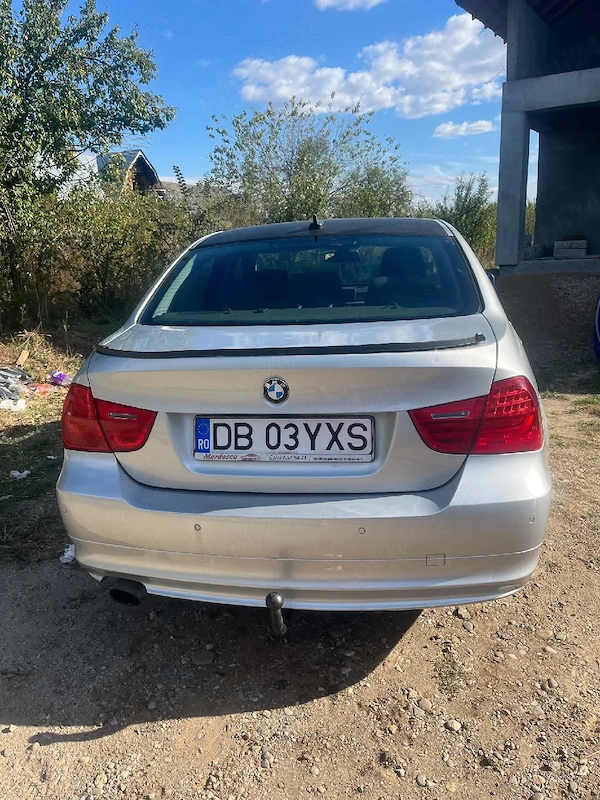 BMW 3 Series 2010 — imagine 5