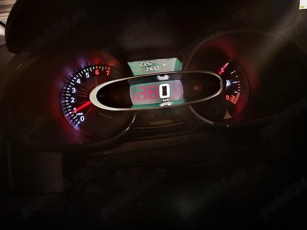 RENAULT Clio 2016 — imagine 3