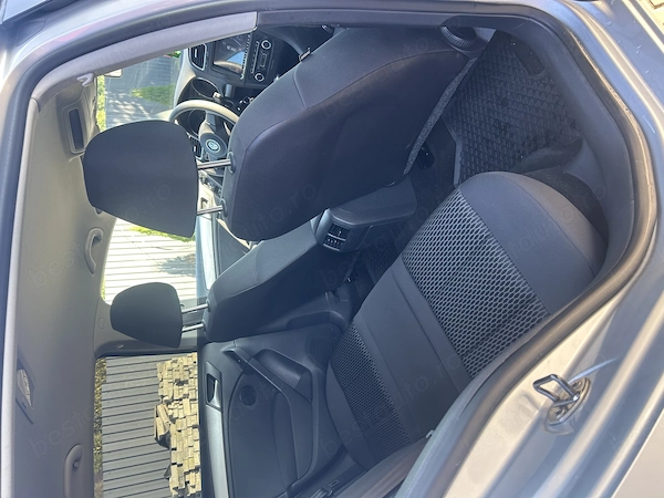 VOLKSWAGEN Golf 2010 — imagine 5