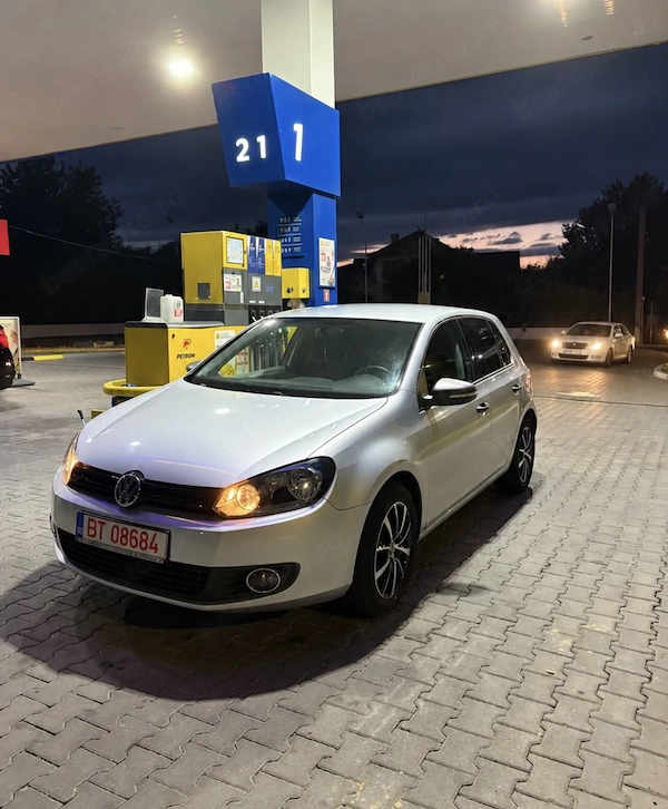 VOLKSWAGEN Golf 2010 — imagine 4