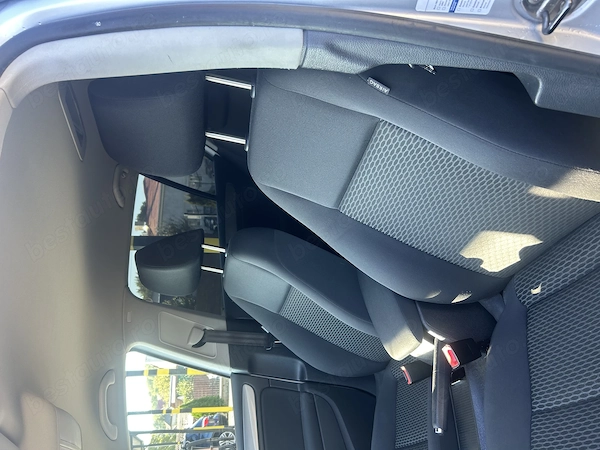 VOLKSWAGEN Golf 2010 — imagine 6