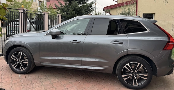 VOLVO XC60 2019 — imagine 3