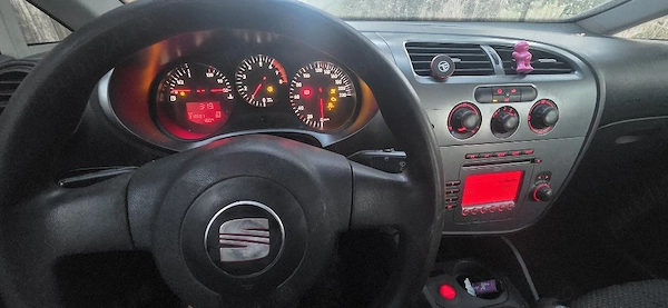 SEAT Leon 2009 — imagine 3