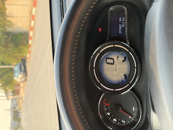 RENAULT Megane 2012 — imagine 5