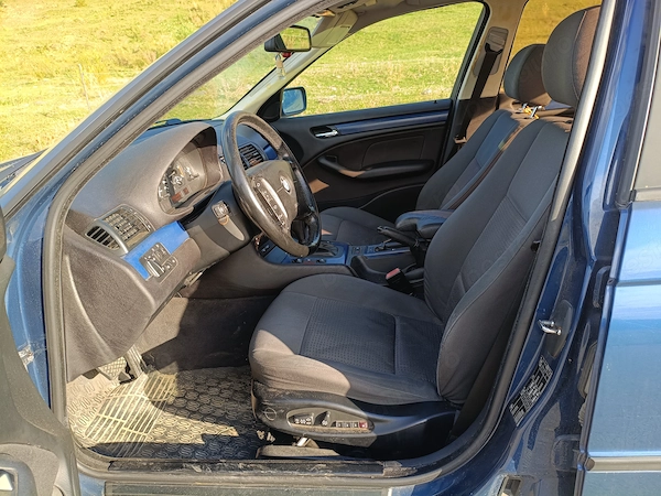 BMW 3 Series 2004 — imagine 3