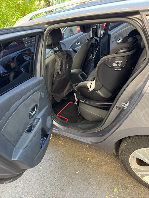 RENAULT Megane 2011 — imagine 3