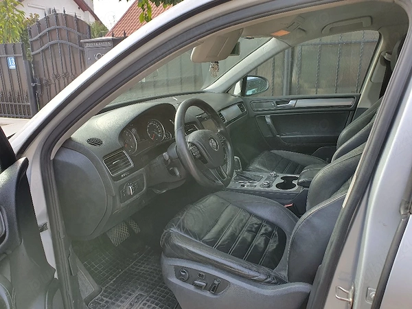 VOLKSWAGEN Touareg 2011 — imagine 3