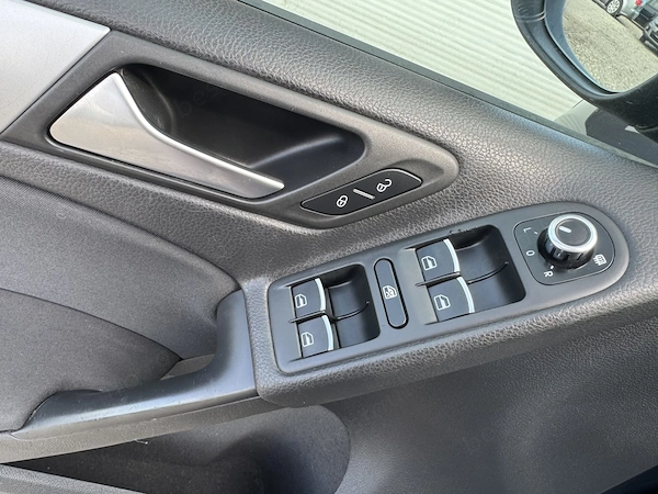VOLKSWAGEN Golf 2010 — imagine 14