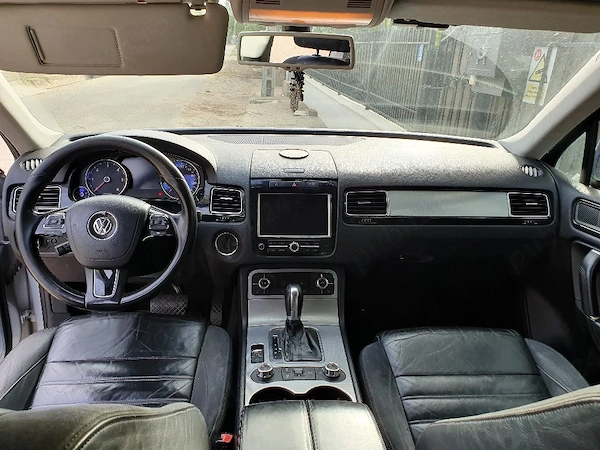 VOLKSWAGEN Touareg 2011 — imagine 2