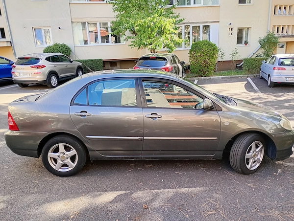 TOYOTA Corolla 2004 — imagine 3