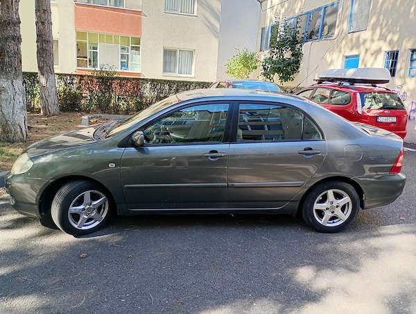 TOYOTA Corolla 2004 — imagine 5