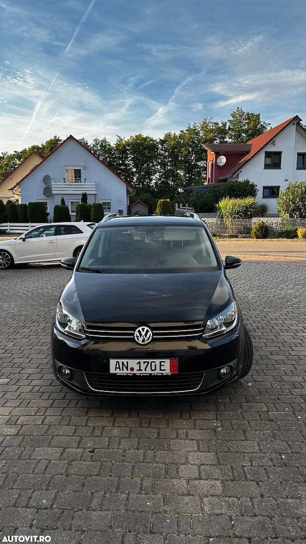 VOLKSWAGEN Touran 2012 — imagine 2