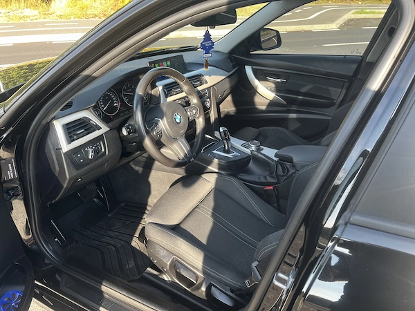 BMW 3 Series 2018 — imagine 6