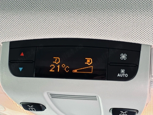 MERCEDES-BENZ V-Class 2011 — imagine 7