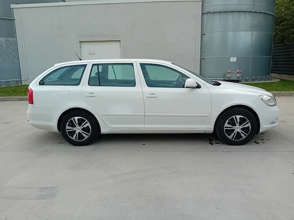 SKODA Octavia 2012 — imagine 10