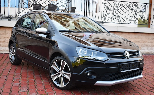 VOLKSWAGEN Polo 2012 — imagine 2