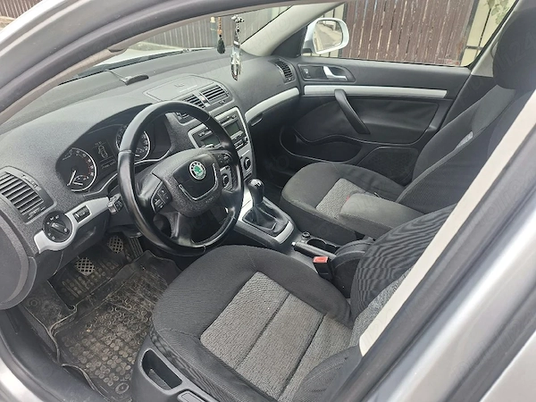 SKODA Unknown Model 2010 — imagine 4