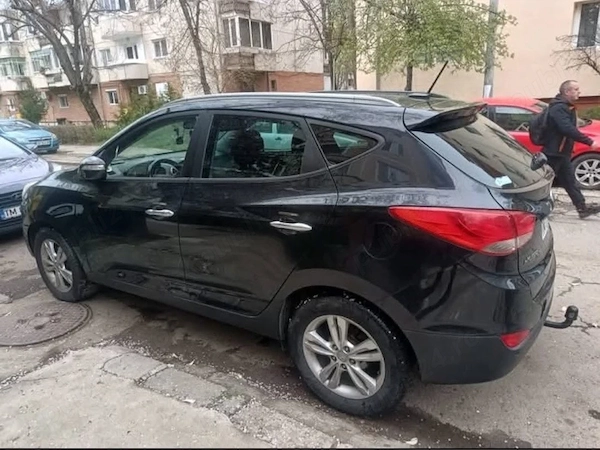 HYUNDAI ix35 2011 — imagine 2