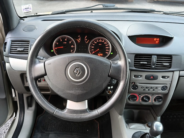 RENAULT Symbol 2010 — imagine 7