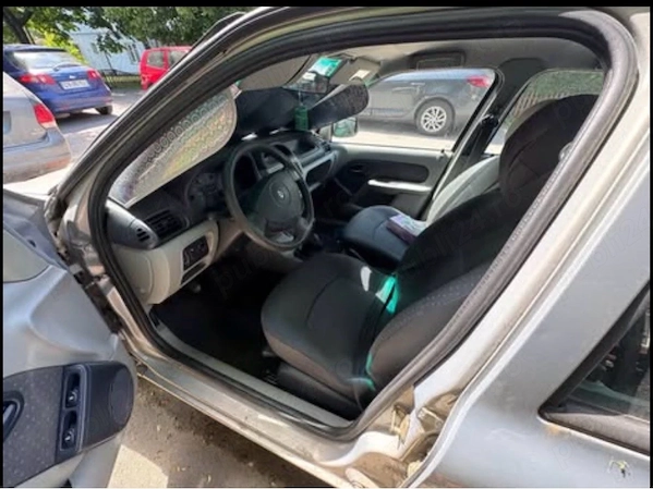 RENAULT Clio 2005 — imagine 4