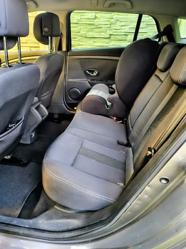 RENAULT Megane 2010 — imagine 4