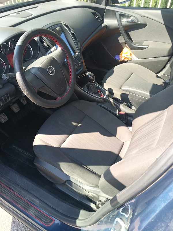 OPEL Astra 2011 — imagine 5