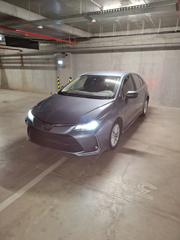 TOYOTA Corolla 2021 — imagine 2