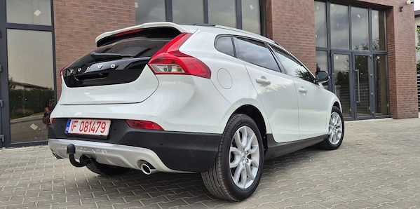 VOLVO V40 Cross Country 2016 — imagine 2