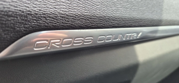 VOLVO V40 Cross Country 2016 — imagine 8