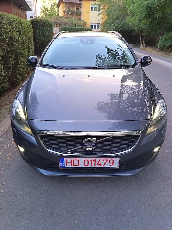 VOLVO V40 Cross Country 2015 — imagine 9