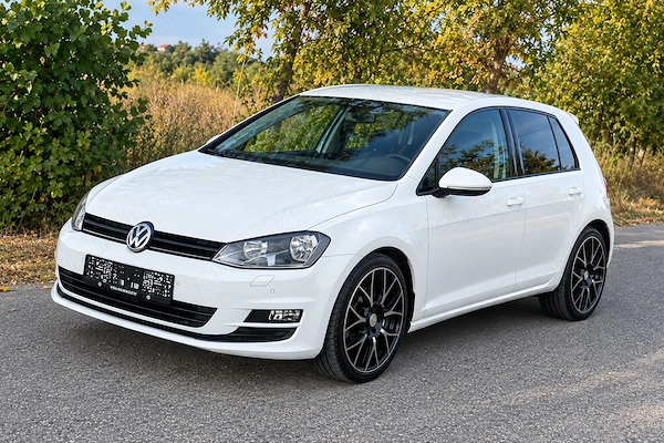 VW Golf 7 - SenzoriParcare | Clima | JanteAliaj | Full opțiuni utile