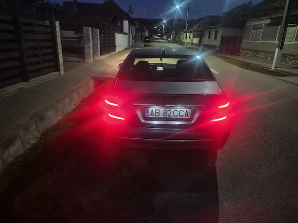 MERCEDES-BENZ C-Class 2011 — imagine 9