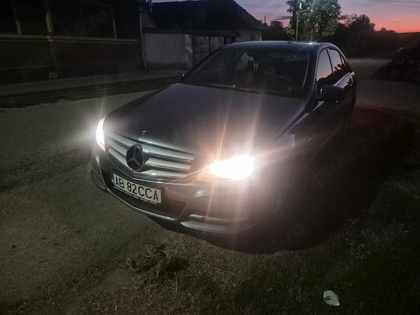 MERCEDES-BENZ C-Class 2011 — imagine 10