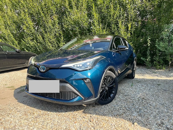 Vand Toyota C-HR 2.0 Hybrid, CLASSY, Bi-Tone, 184 CP, fabricatie 2023, cu doar 19.599 km