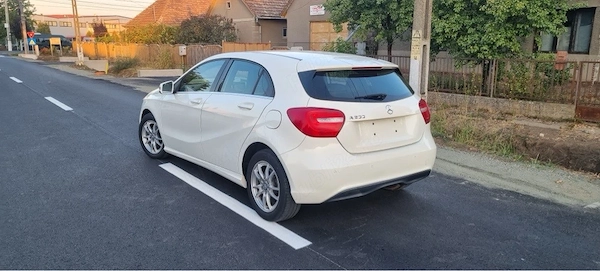 MERCEDES-BENZ A-Class 2012 — imagine 4