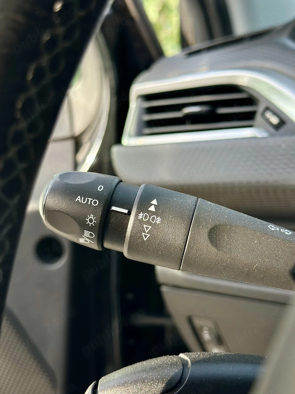 PEUGEOT 2008 2018 — imagine 16