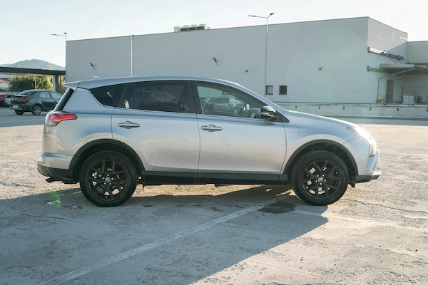 TOYOTA RAV4 2017 — imagine 4