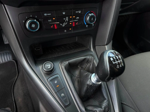 FORD Focus 2015 — imagine 7