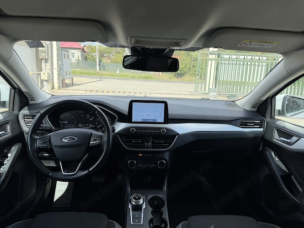 FORD Focus 2019 — imagine 5