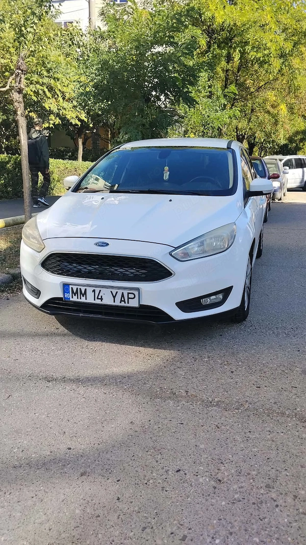 FORD Focus 2015 — imagine 5