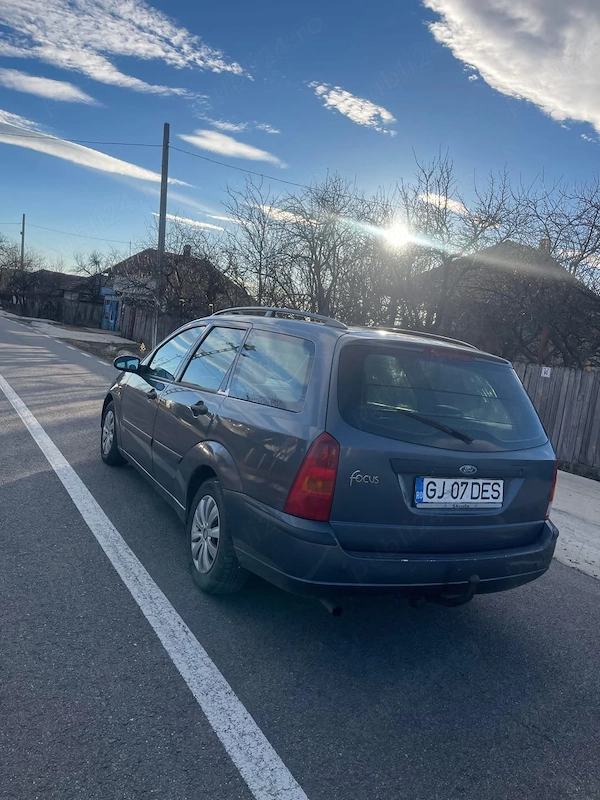 FORD Focus 2002 — imagine 5