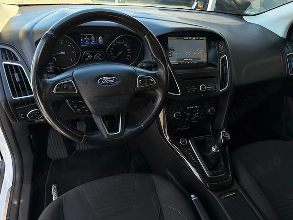 FORD Focus 2015 — imagine 6