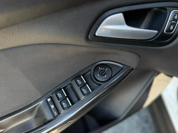 FORD Focus 2015 — imagine 10