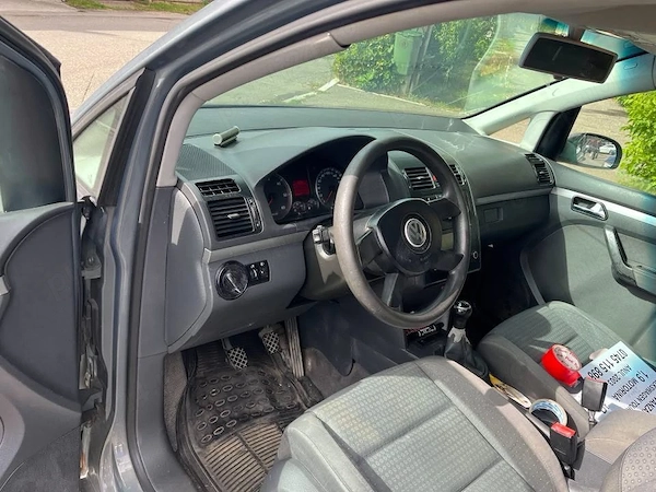 VOLKSWAGEN Touran 2003 — imagine 3