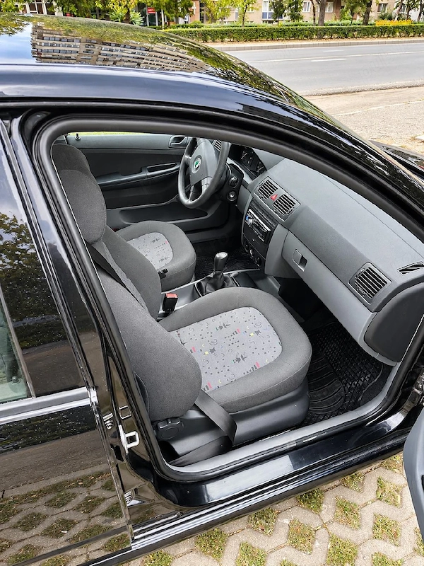 SKODA Fabia 2004 — imagine 3