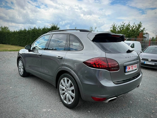 PORSCHE Cayenne 2011 — imagine 3