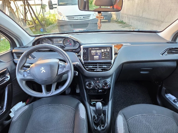 PEUGEOT 208 2016 — imagine 4