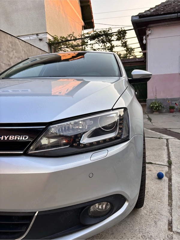 VOLKSWAGEN Jetta 2013 — imagine 4